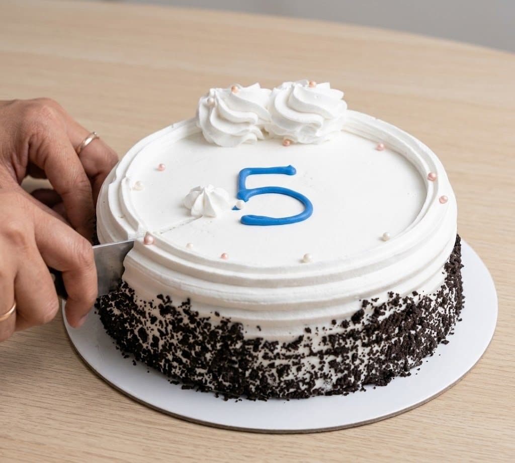 Zewa Day cake topped with the number 5